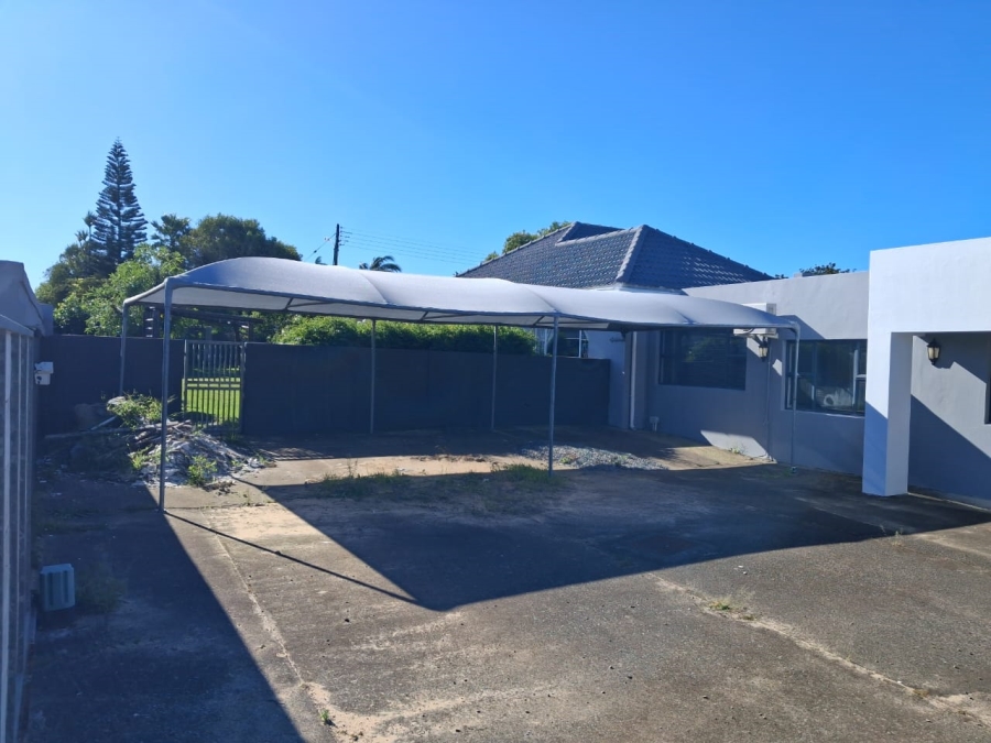 Commercial Property for Sale in Beacon Bay Eastern Cape
